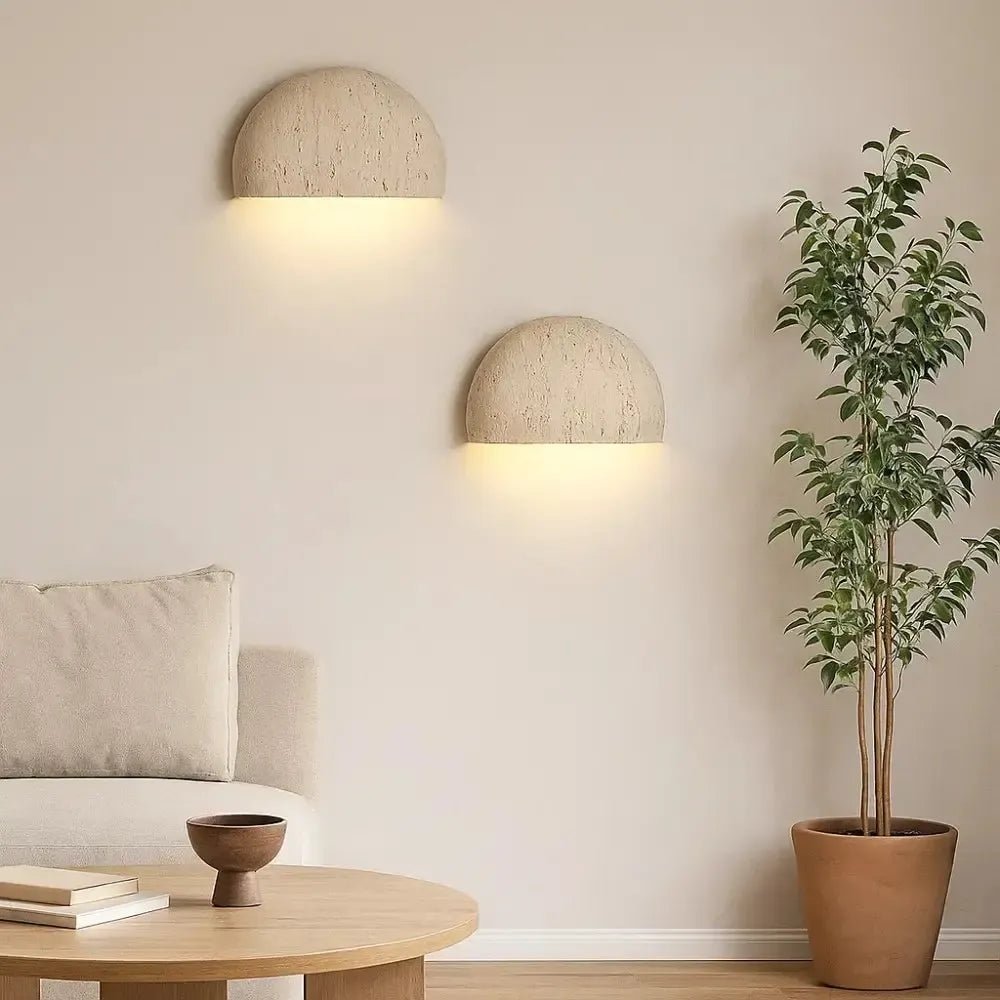 Applique murale design demi-lune en travertin | Unami - LuminaSeat