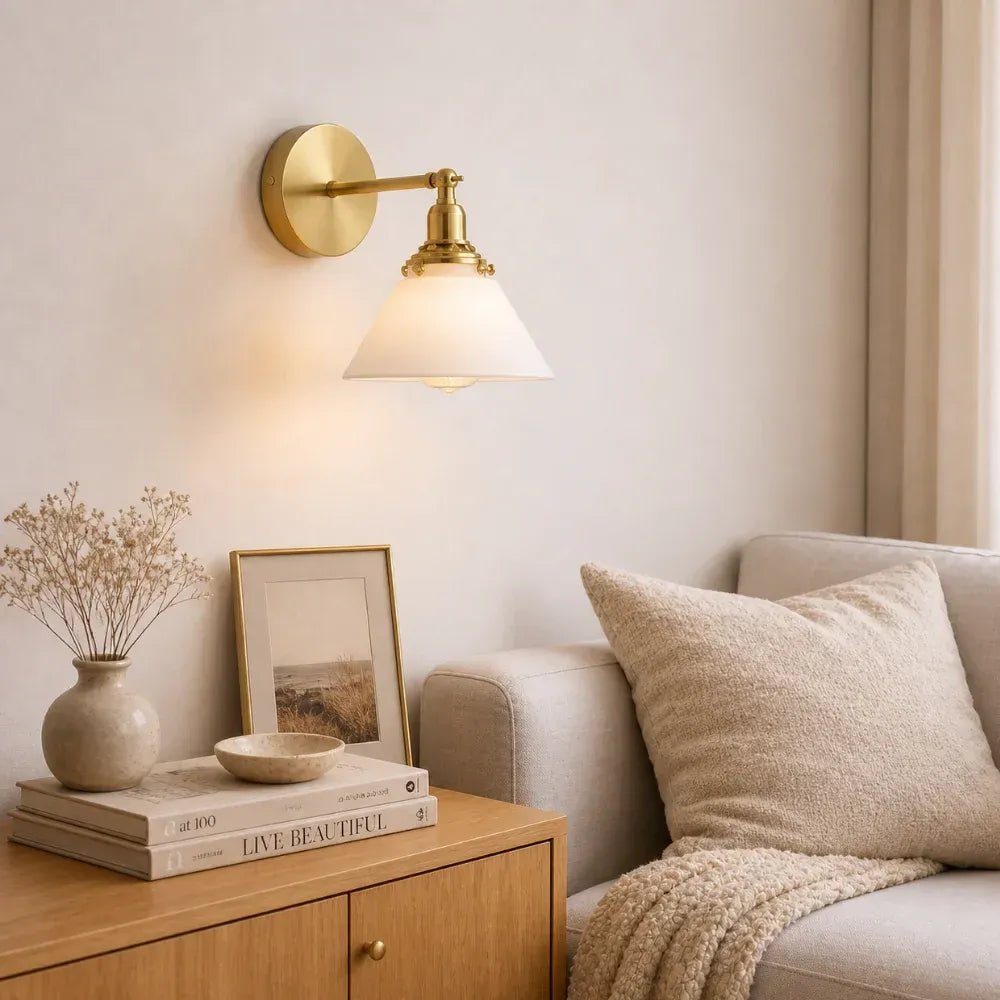 Applique murale vintage en verre blanc | Belinoa - LuminaSeat