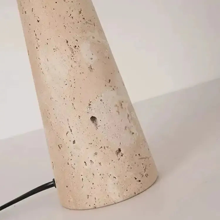 Lampe de chevet design en travertin & tissu | Niva