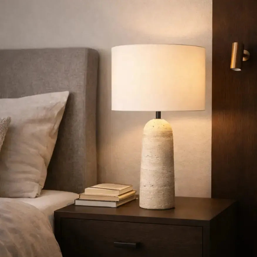 Lampe moderne en travertin & tissu | Omiu