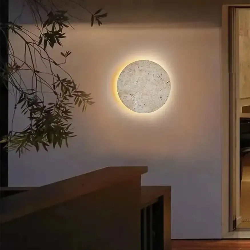 Applique murale LED en travertin authentique | Lunamo