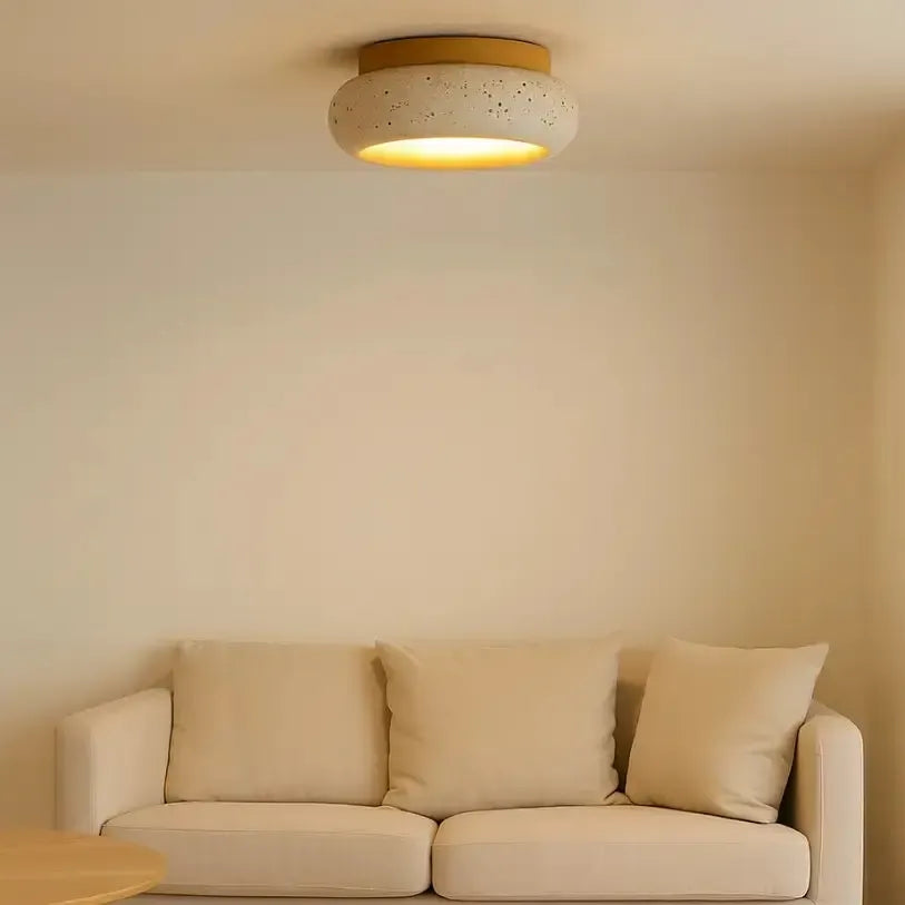 Plafonnier moderne en travertin & bois | Hermi