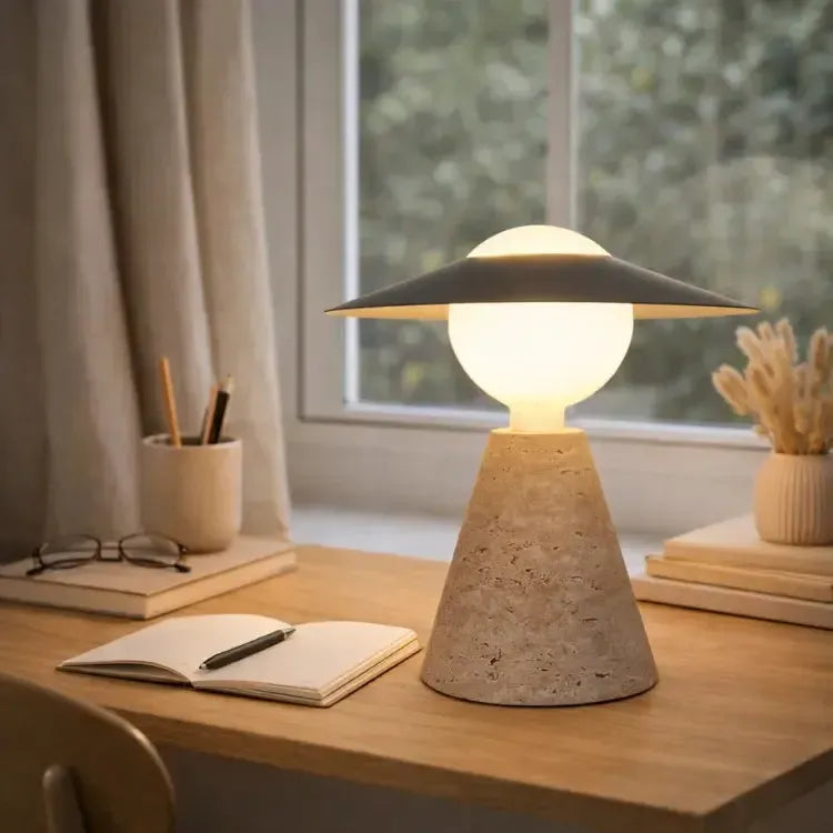 Lampe scandinave en travertin & verre opalin | Nilas