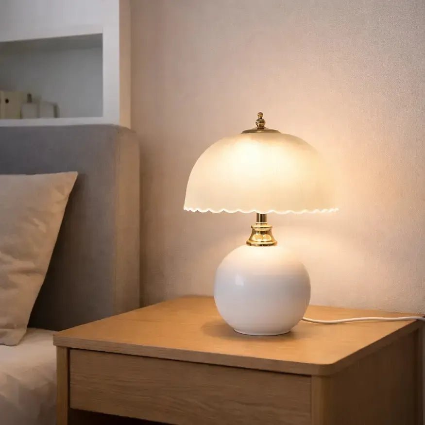 Lampe de chevet vintage en Céramique & Verre | Parani - LuminaSeat