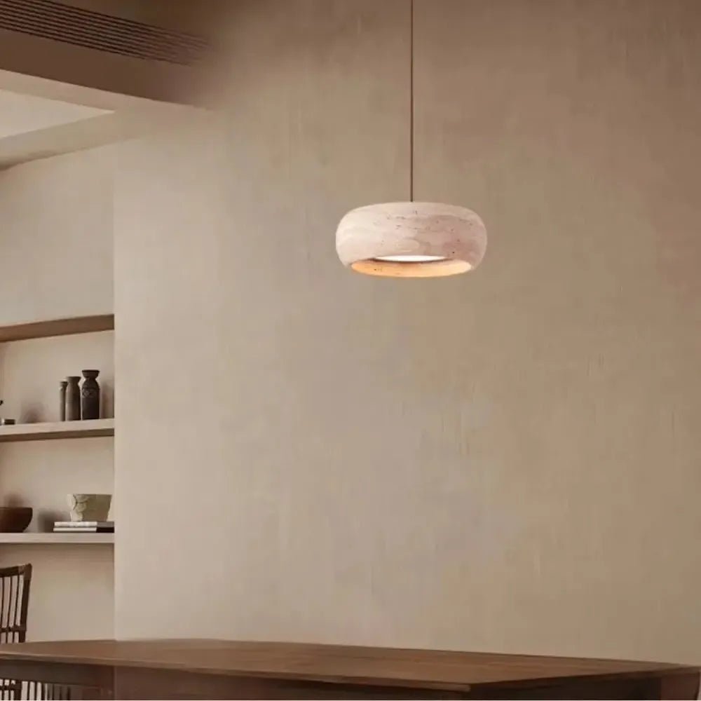 Suspension moderne en travertin authentique Ø 20 cm | Cerclio - LuminaSeat